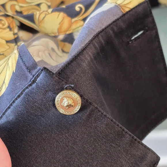 VERSACE 100% silk gold black Hibiscus Baroque Virtus Alphabet shirt S size mens - Picture 3 of 16